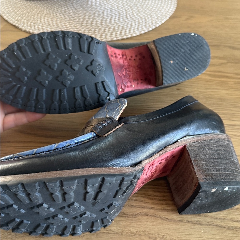 Freebird Blue and Brown Textured Loafers - Picture 3 of 3